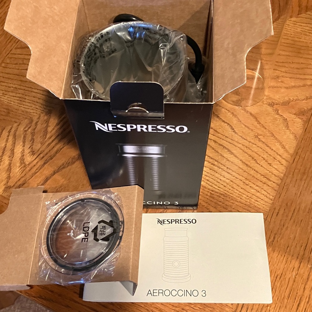NWT Nespresso Aeroccino 3 - Black Edition - Picture 3 of 3